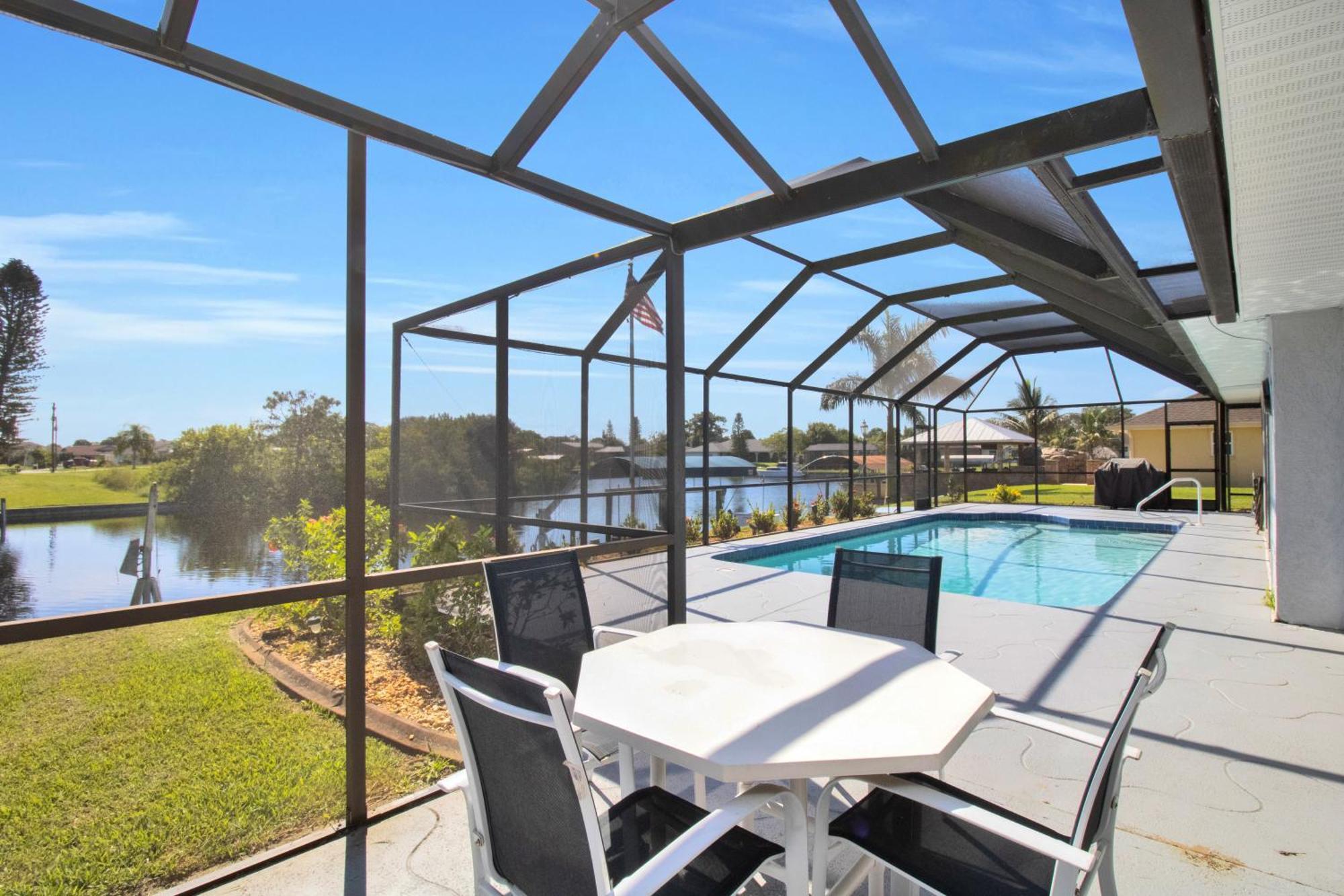 Pet Friendly Canal Front 3-Bedroom Grand Villa With Pool, Linai And Dock Port Charlotte Exterior foto