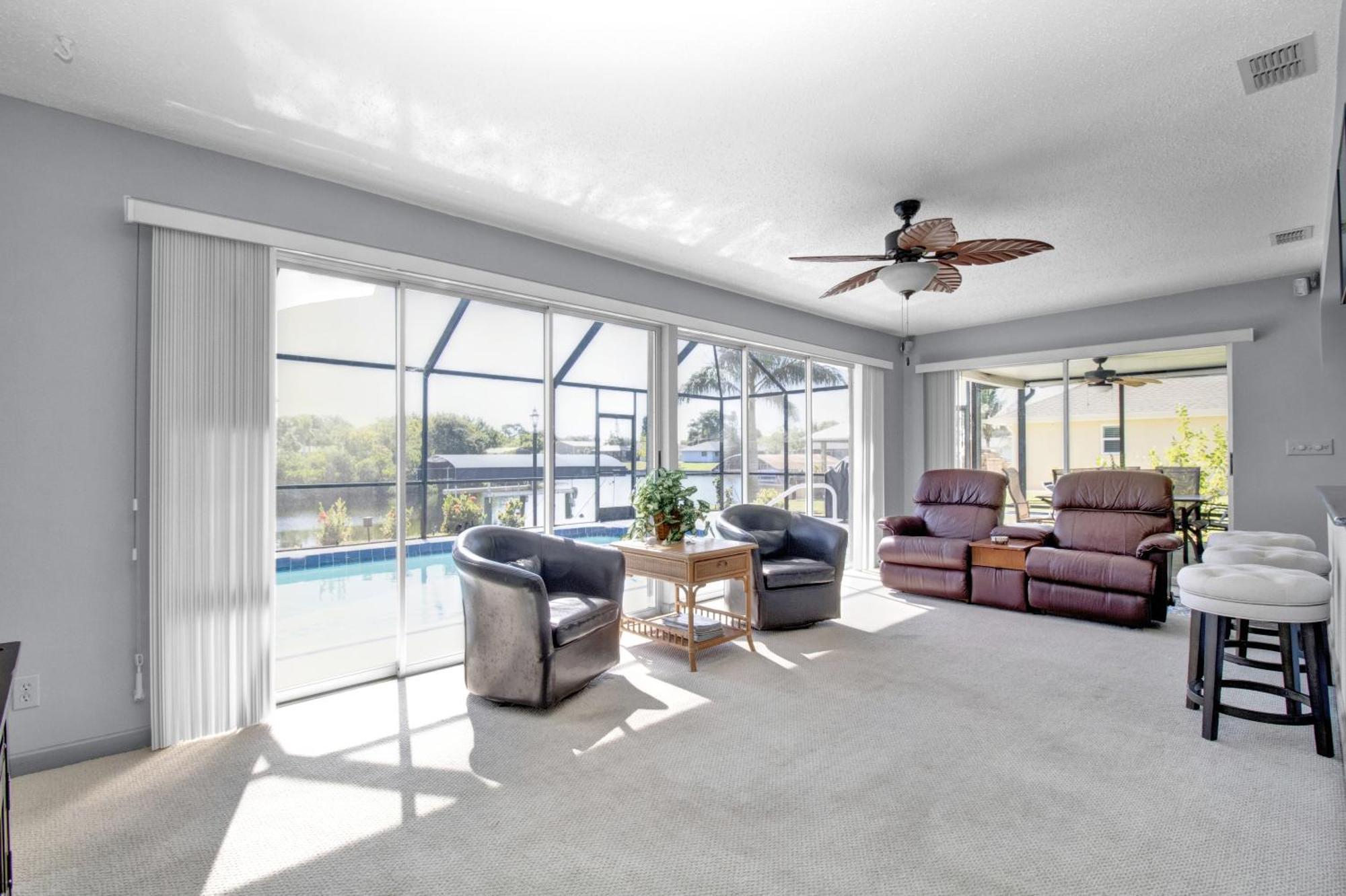 Pet Friendly Canal Front 3-Bedroom Grand Villa With Pool, Linai And Dock Port Charlotte Exterior foto